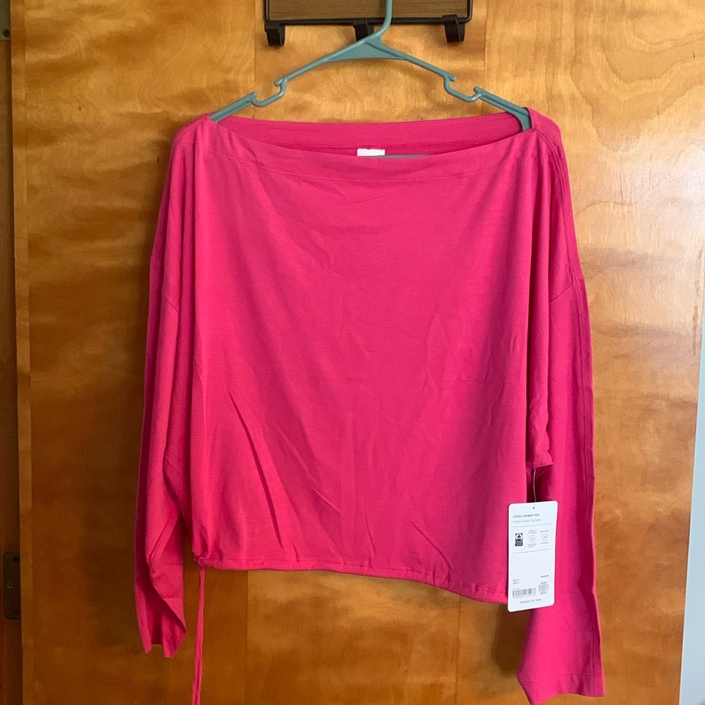 NWT Athleta Cool Down Top